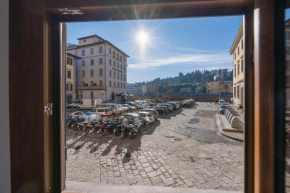 Lungarno View Apartment